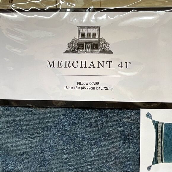 MERCHANT 41 Pillow Cover Zippered 18" Square Blue And White NWT - Picture 2 of 7